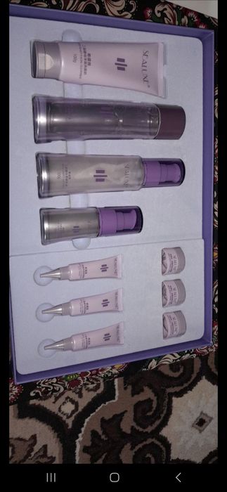 Ajoyib yuz kosmetik nabori