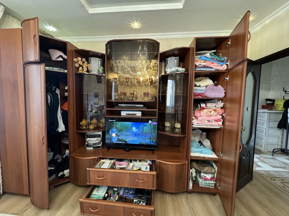 Продаётся стенка для гостиной