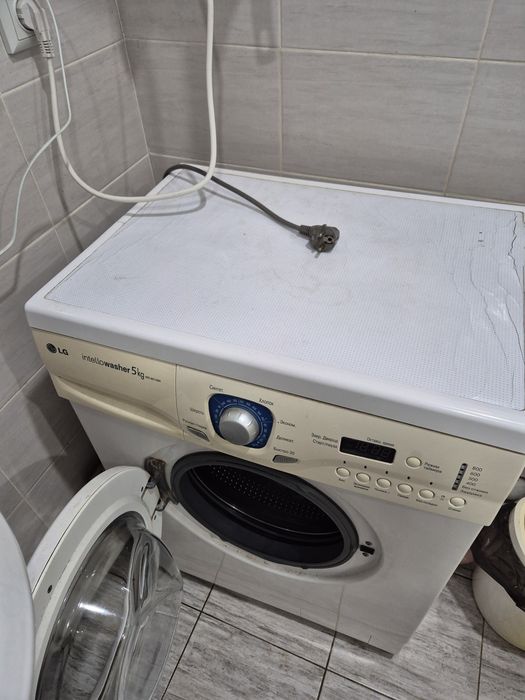 Продам стиральную машинку