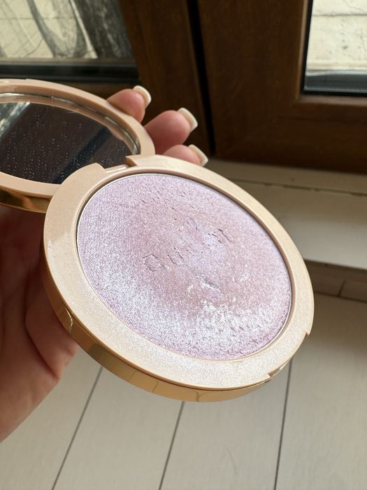 Gucci хайлайтър, 02 Frosted Lilac
