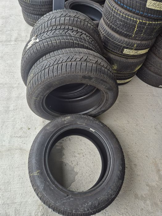 Vând cauciucuri 235/60/18 M+S set complet//Pirelli// dot 2022