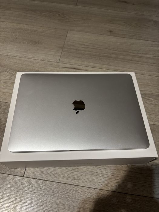 Macbook pro13inc touch bar 2020 Като нов 112цикъла бат