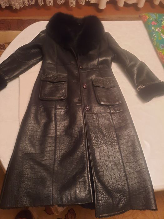 Дубленка в отличном состояний стильный