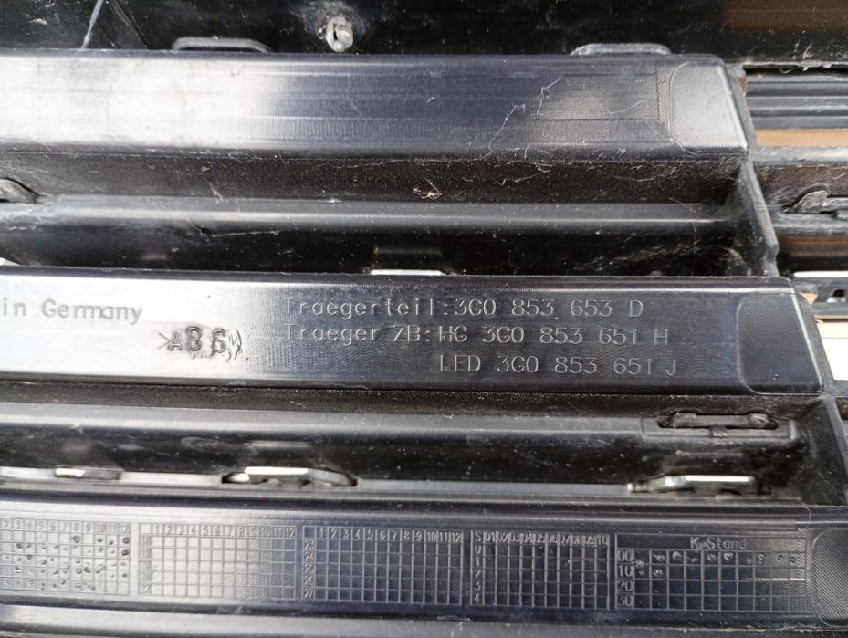 Grila radiator vw passat b8 cod 3G0853653D