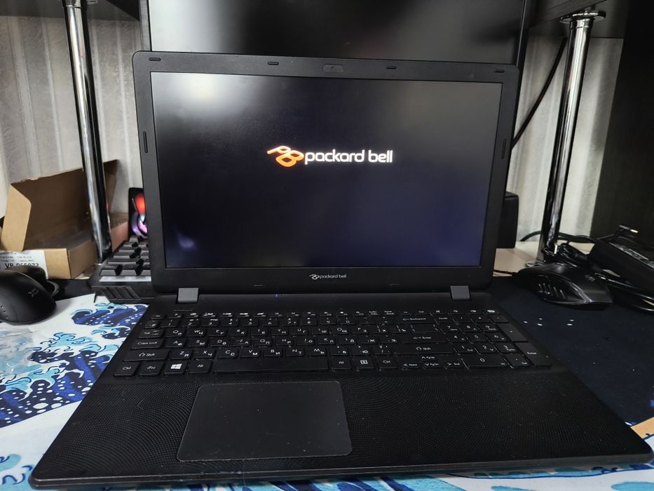 Ноутбук Packard bell (Acer)