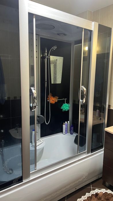 Cabină de duș cu hidromasaj