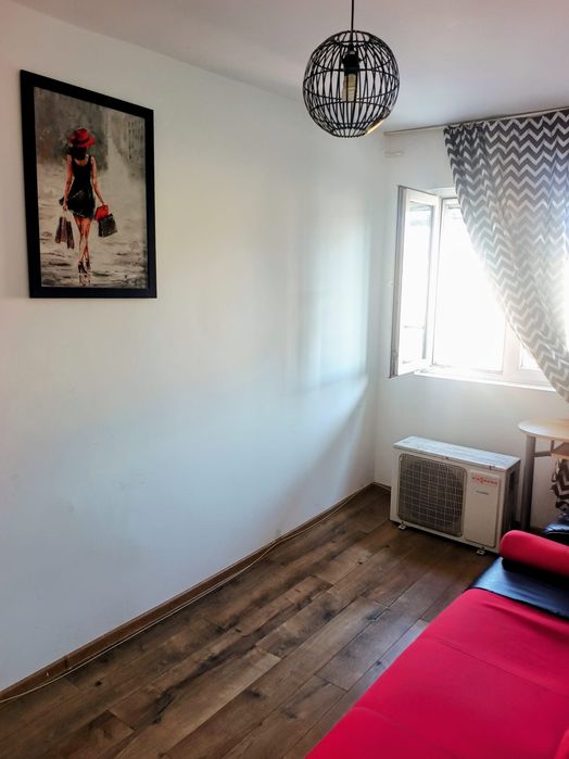 Garsoniera studenteasca langa Drept si FEEA direct de la Proprietara