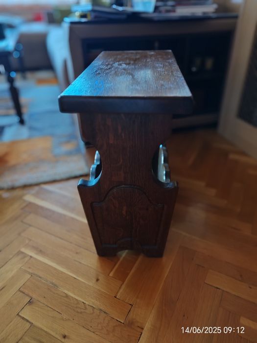 Стойка за вестници с чекмедже и плот