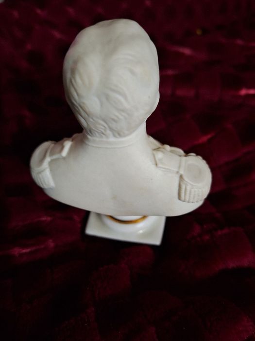 Bust Napoleon din ceramica. 13 cm.
