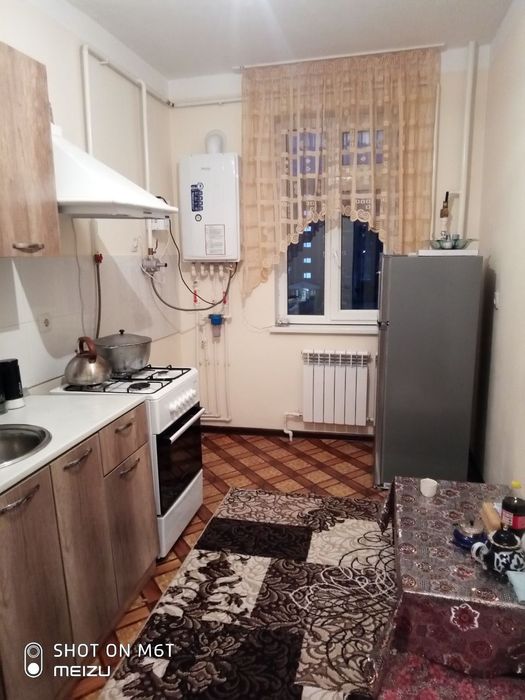 Сотилади
3-хонали 3этаж 
плошад 57кв сергили янгихает тумани 3А
+998 9