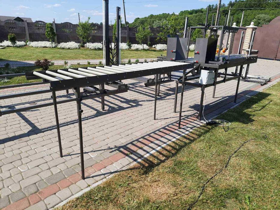 Mașină pentru întărirea decorațiunii fațadelor