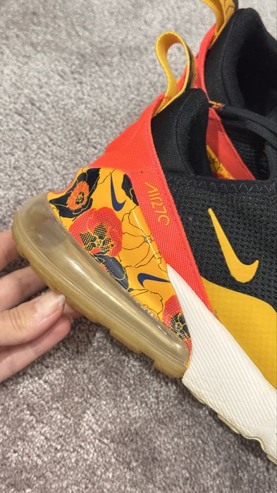 Adidasi Nike Air Max 270