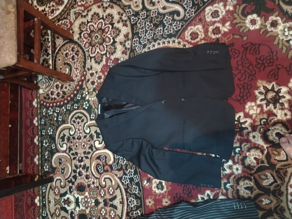 Oq koylak va kastumshim  sotuladi