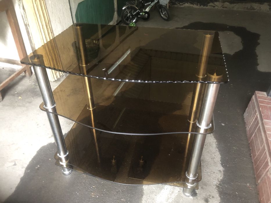 Полка под телевизор