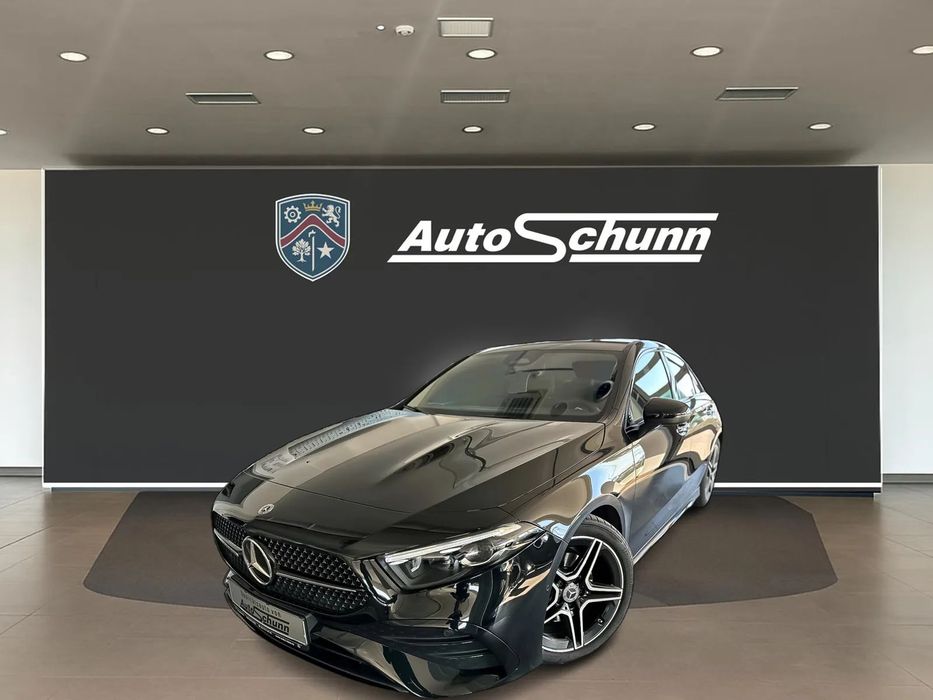 Mercedes-Benz A 200 A 200 L AMG Premium+Night+Multibeam LED