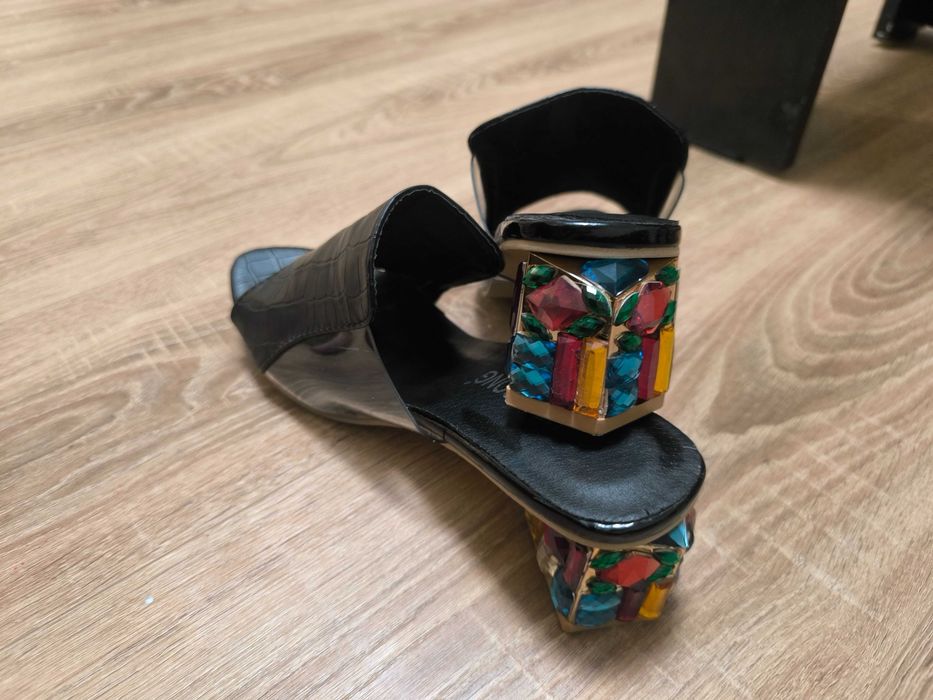 Дамски обувки Gucci, Guess, Prada и тн 39 и 40 номер