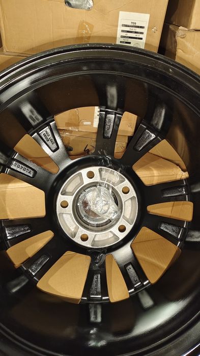 Тойота200  20е  новые диски оае