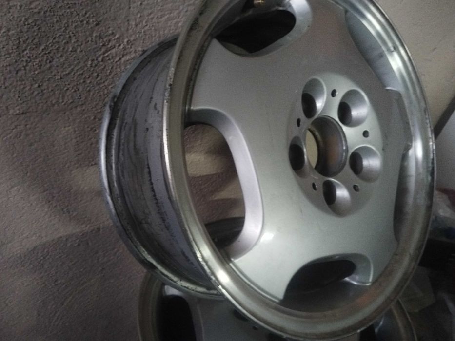 Продавам джанти подходящи за Мерцедес W124