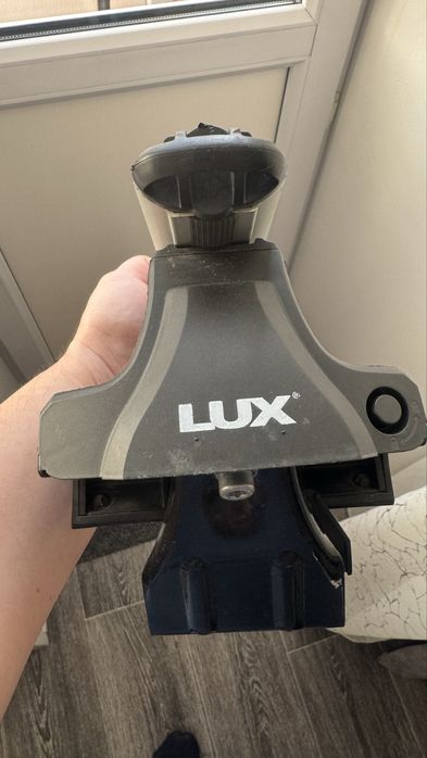 Продам поперечины на крышу