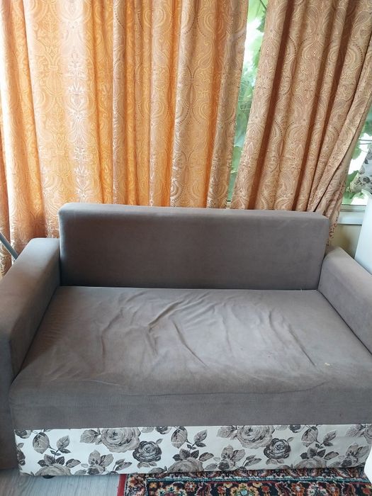 Продам диван. В отличном состоянии.