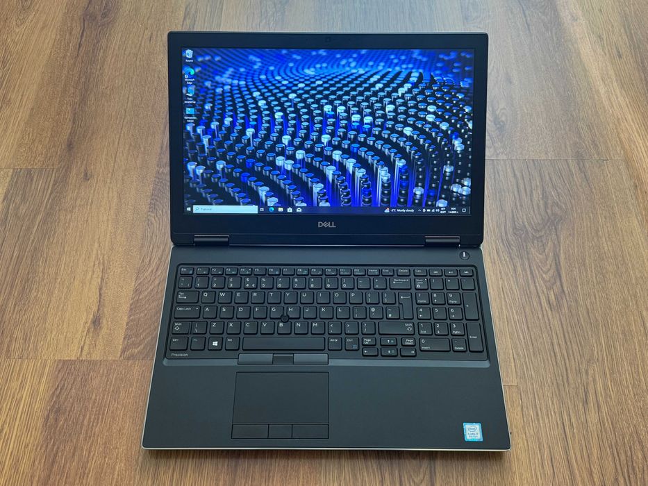 15.6' Full HD IPS Core i9-8950HK DELL Precision 7530 32GB DDR4/256GB NVMe/Quadro P3200 6GB/Бат 4ч