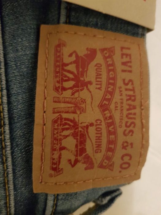 Дамски / детски дънки Levis