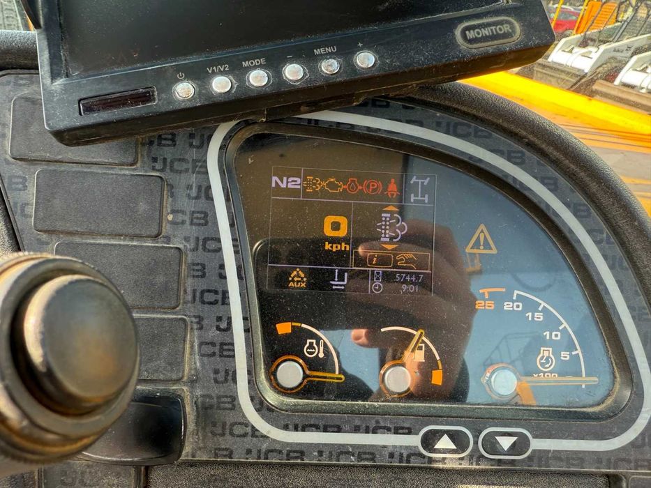 Телескопични товарачи JCB 531-70