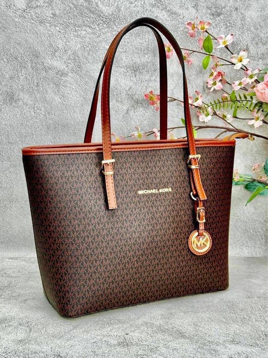 Genti Michael Kors noi