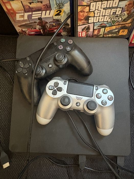 Play station 4 + 3 jocuri