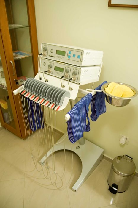 Професионален апарат за електростимулация с програмни карти