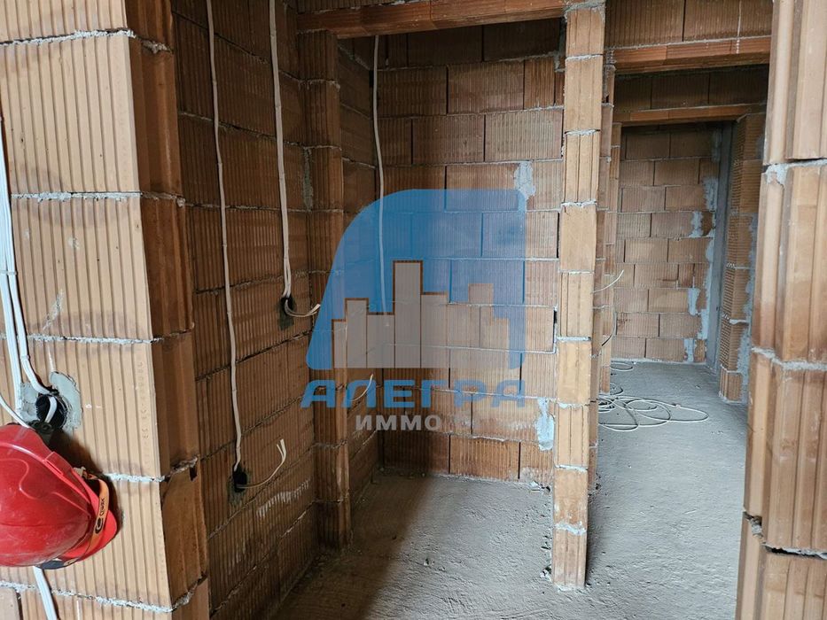 Продава се Двустаен апартамент в Пловдив, Каменица 1 - 93 кв.м за 2492 €/кв.м - Снимка #8