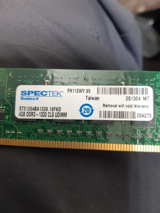 Продам озу 4гб ddr 3