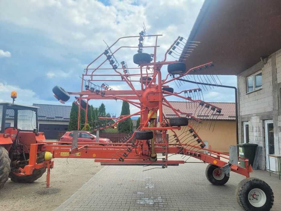 Grebla de adunat fan dublu Kuhn