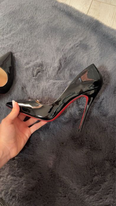 Pantofi cu toc Christian Louboutin