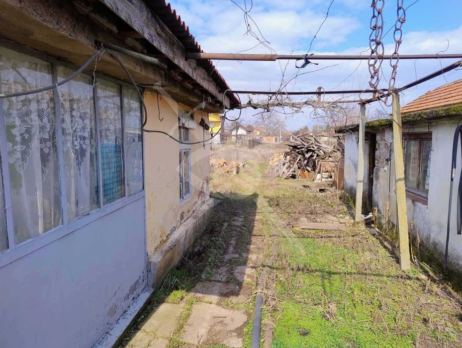 Продава се Къща в с. Бенковски, Област Пловдив - 38 кв.м за 1974 €/кв.м - Снимка #2