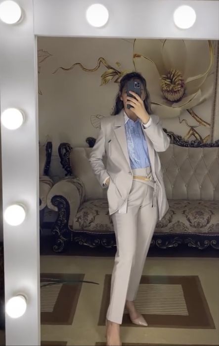 Кастюм брюка фирма Кадели турецкая рпзмер 40 очень красивая