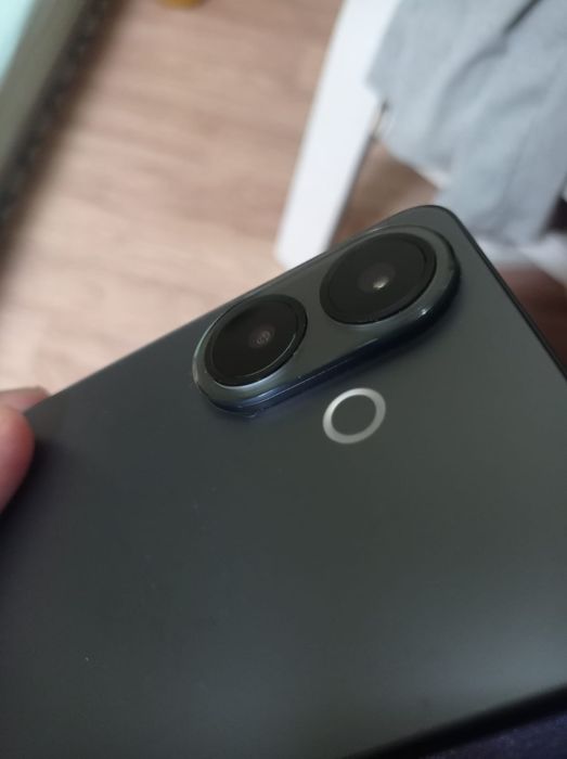 Продам телефон Vivo