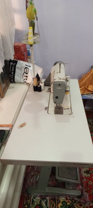 Машинка PFAFF немецкие оригинал ишлаеди