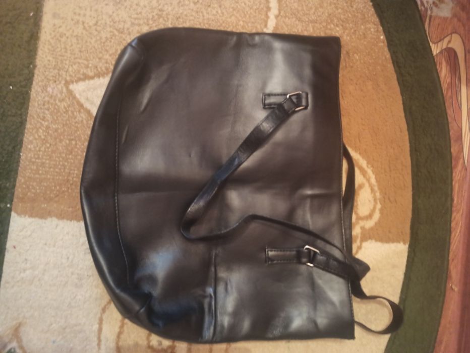 Продается сумка абсолютно новая натуральная кожа производство Турция