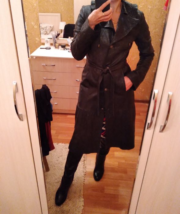 Продам кожаный плащ.