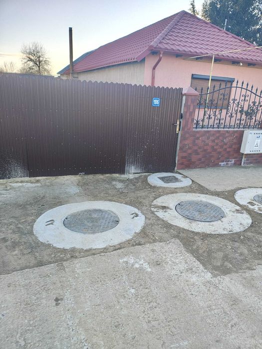 Casă cu teren 1.100 mp de vânzare – Tichilești | Preț negociabil