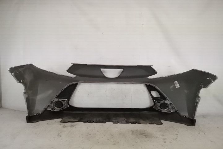 Предна Броня Оригинална С Предна Престилка В Добро Състояние Тойота Ай