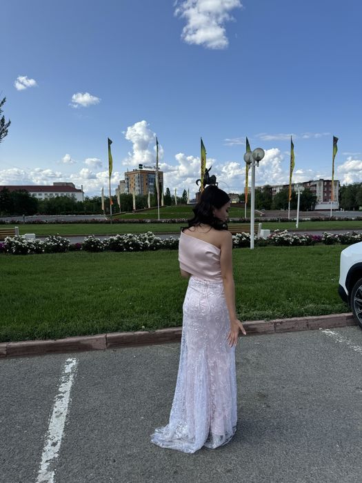 Вчернее платье для выпускного вечера