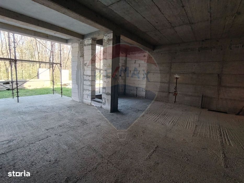 Apartament cu 3 camere CRANGUL PETRESTI.