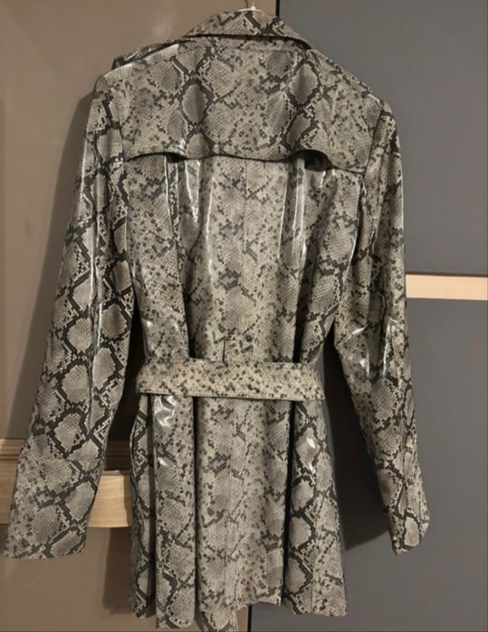 Trench piele piton Zara