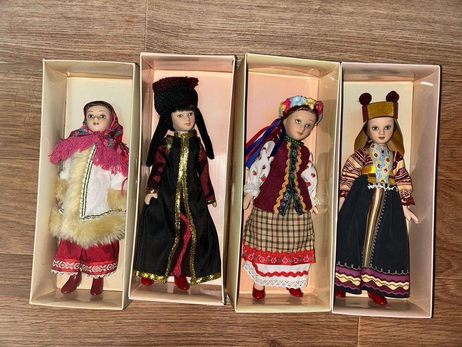 Фарфоровые куклы