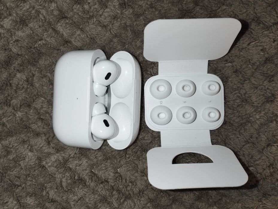 Наушники AirPods pro