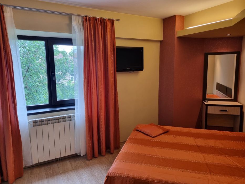 PF Inchiriez apartament zona centrala