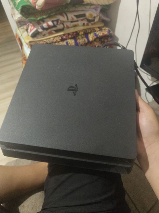 Продаю Play station 4