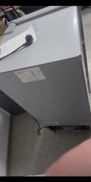 Холодильник Leadbros HD-99R